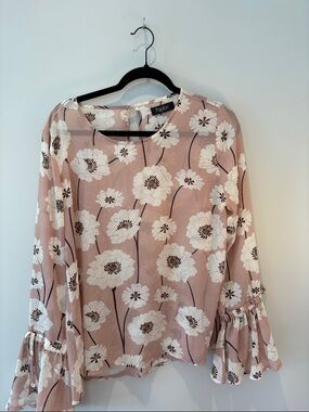 Papillon Blanc Dusty Pink Floral Bell-Sleeve Blouse